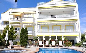 Ioli Apartments